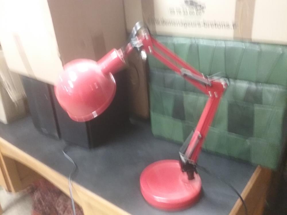 LAMPE DE BUREAU ROUGE