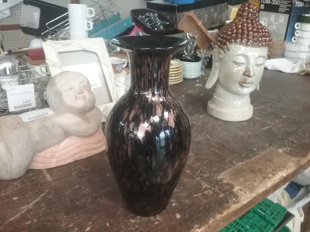 VASE NOIR 