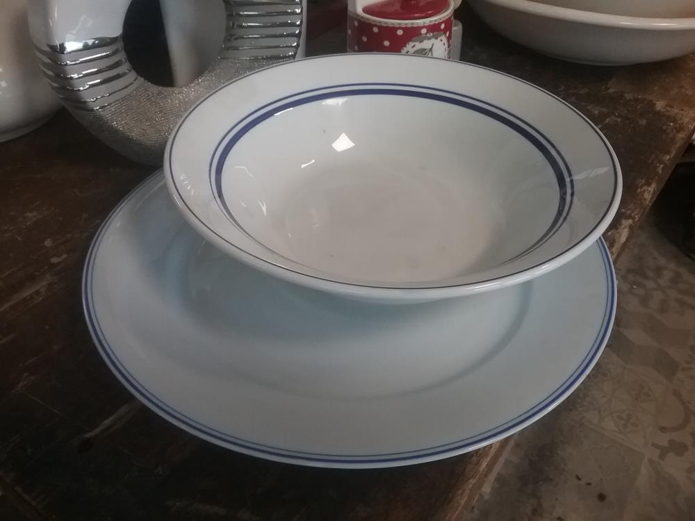 PLAT BLANC BLEU