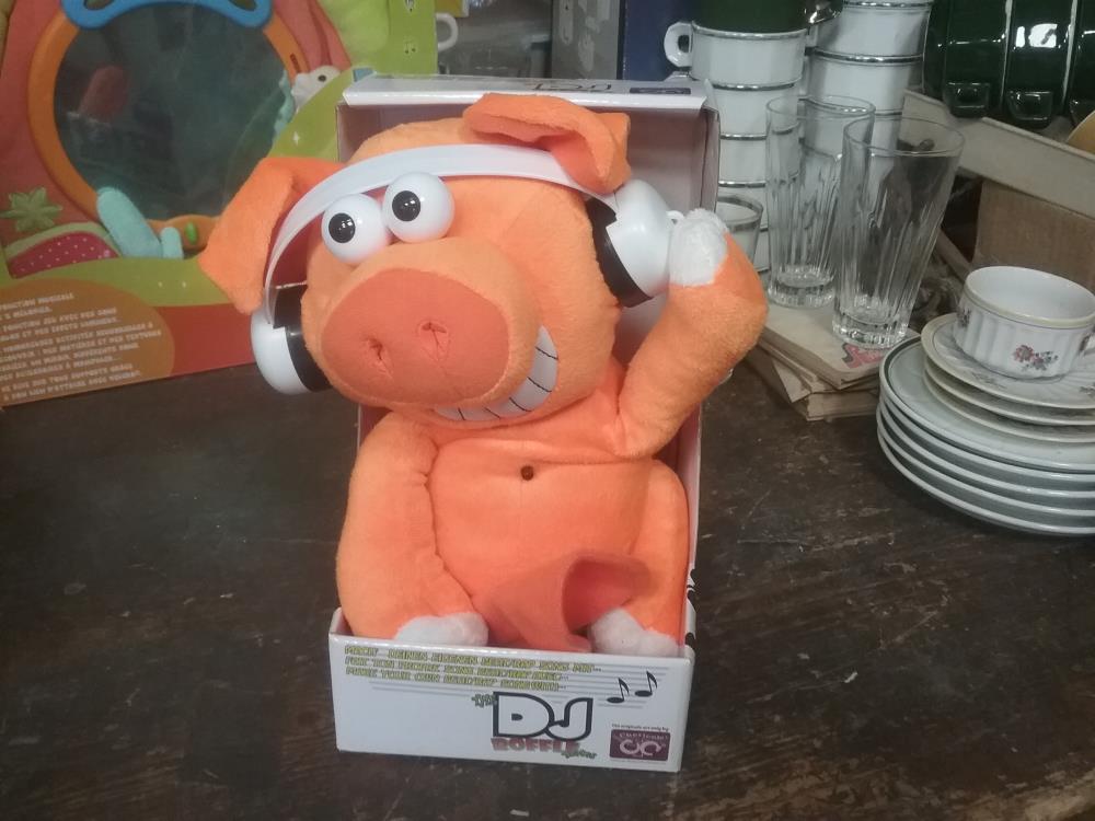 DJ ROFFLE