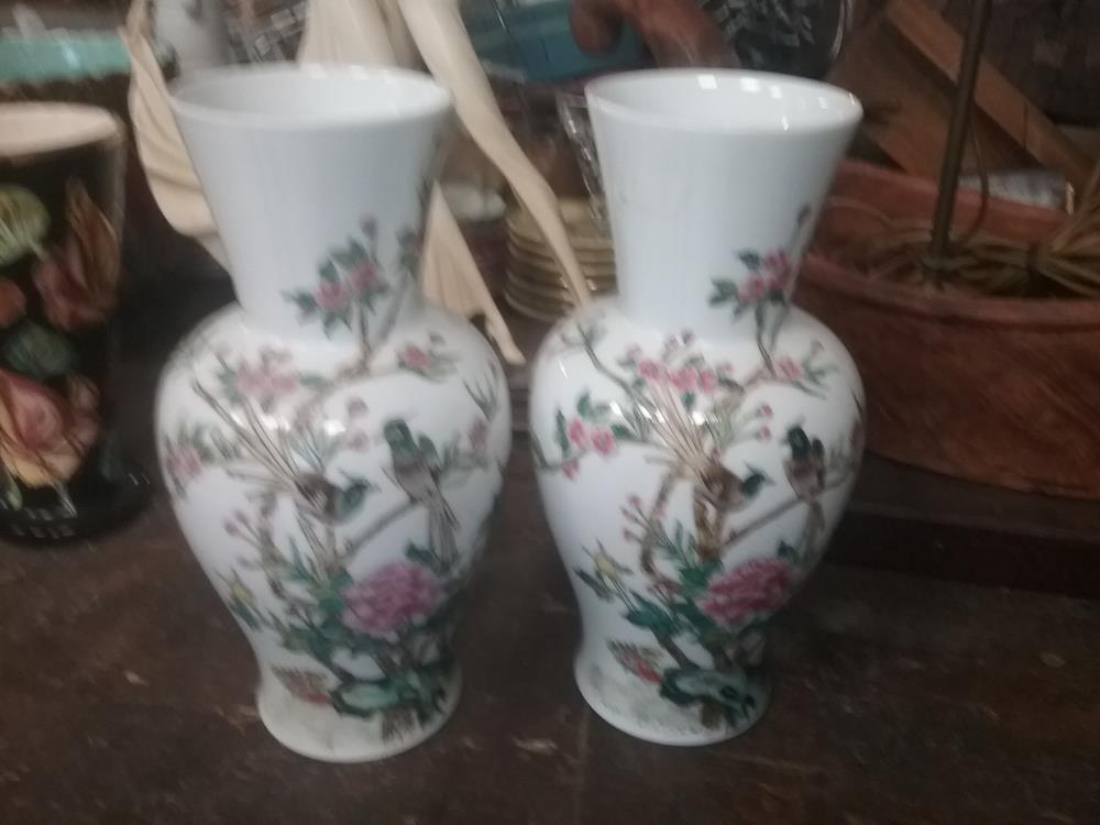 PAIRE DE VASES CHINE