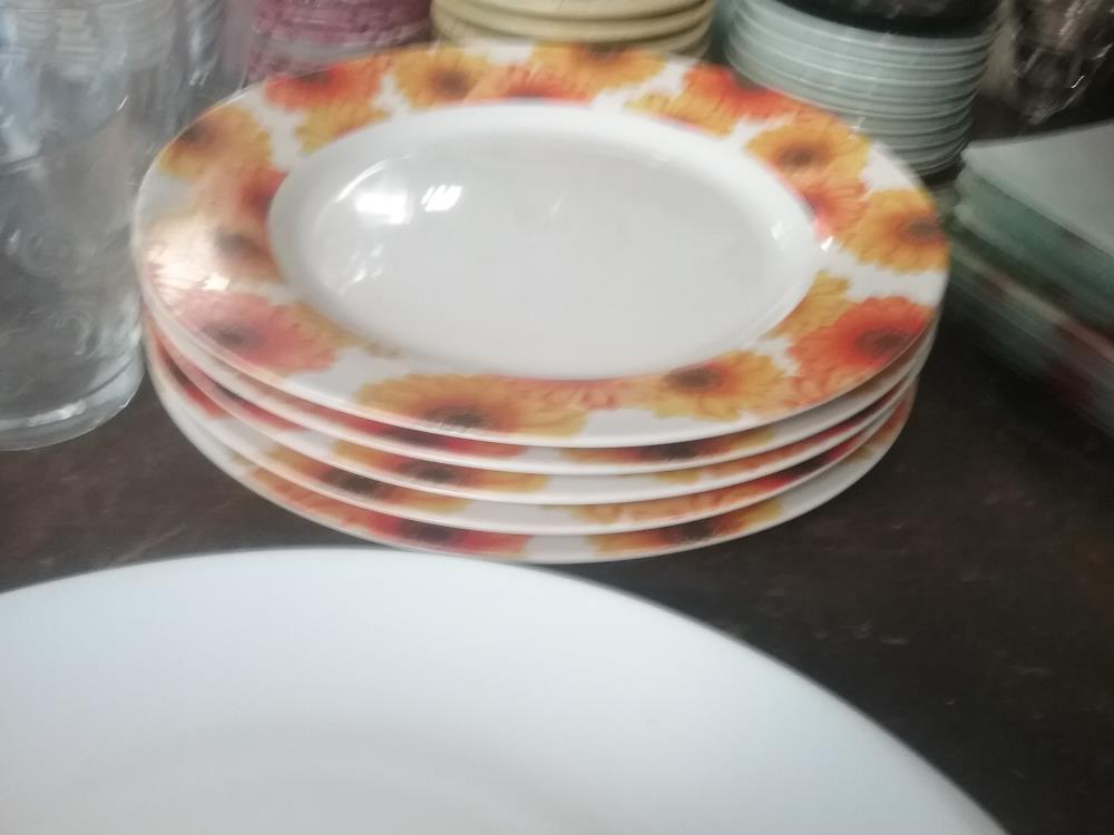 5 ASSIETTES TOURNESOL