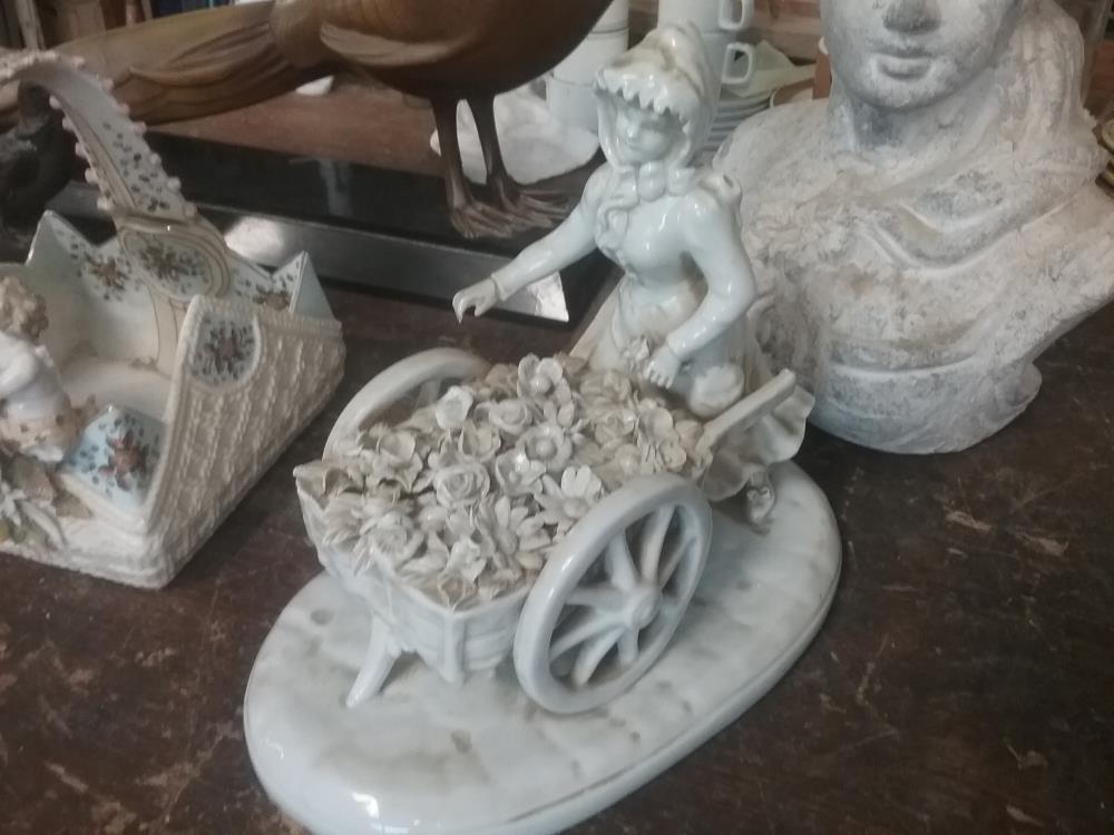 BISCUIT MARCHANDE DE FLEURS