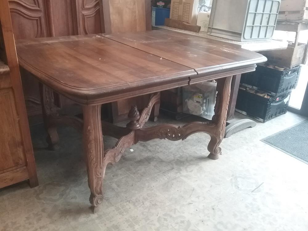 TABLE NOYER PIED SCULPTE 2ALL