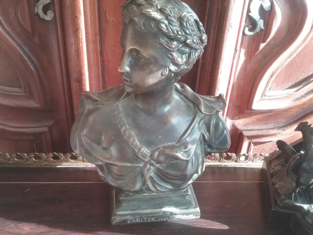 BRONZE SIGNE CARLIER