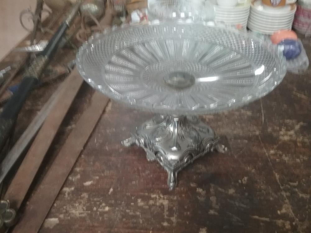 COUPE FRUIT METAL ET VERRE