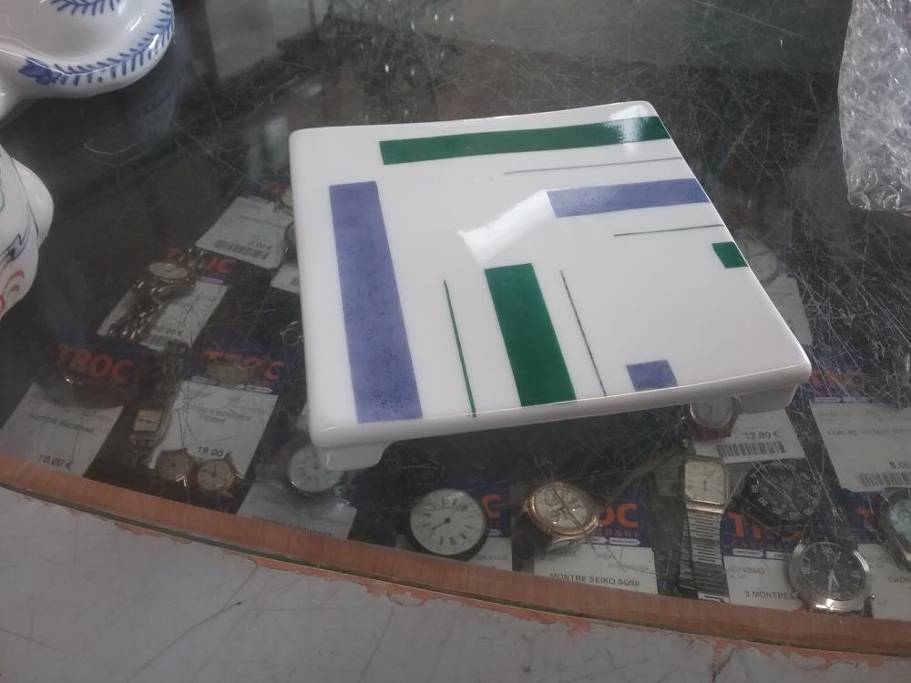 DESSOUS DE PLAT DESIGN AN70