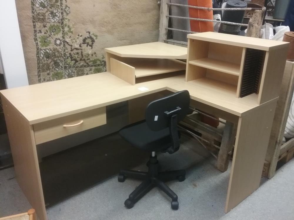BUREAU D'ANGLE 