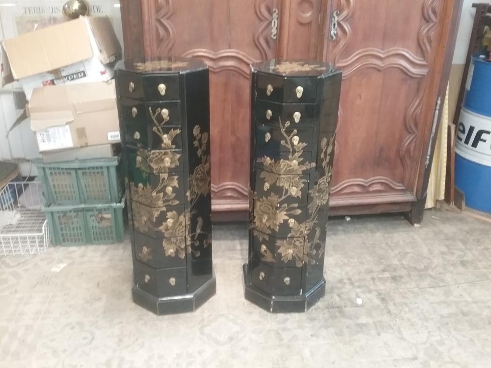 COLONNE 8T ASIE LAQUE NOIRE