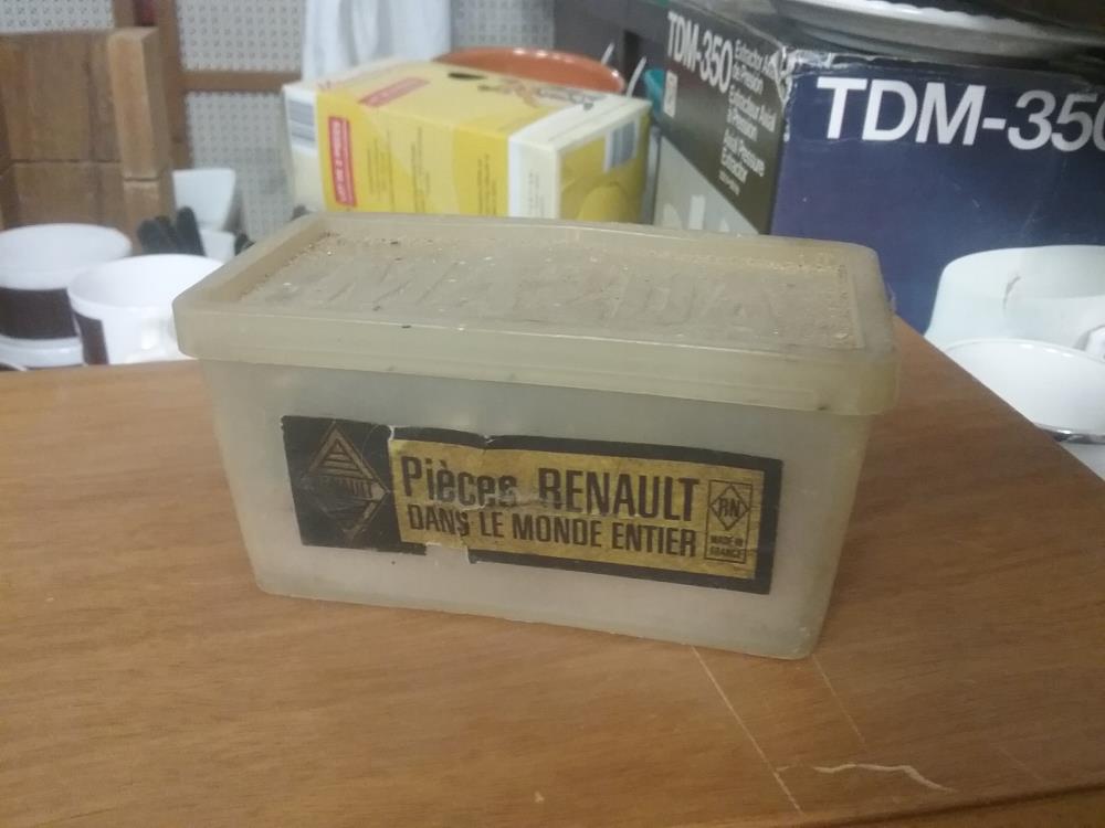 BOITE EMPOULES VINTAGE