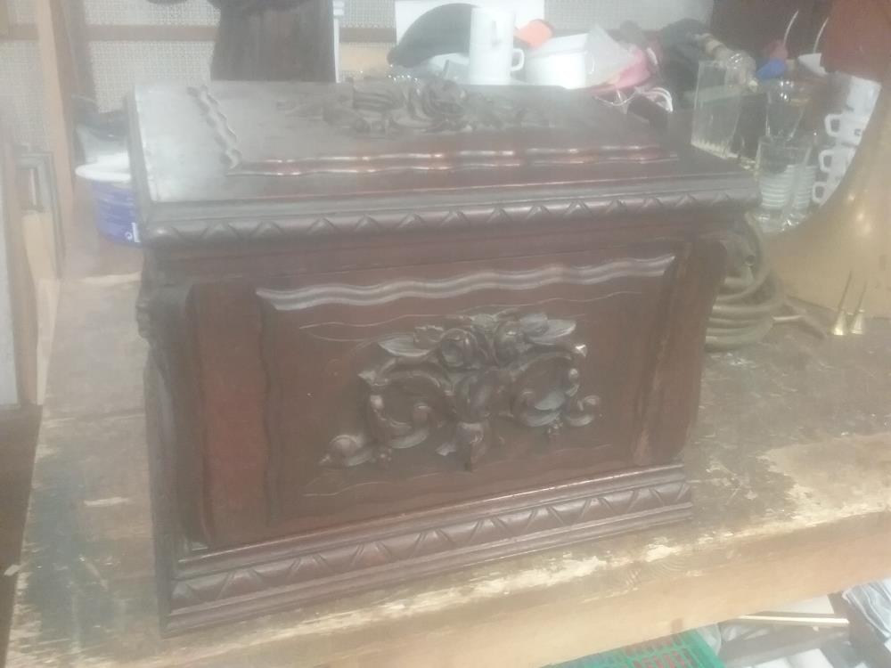 CAVE À ALCOOL ANCIENNE