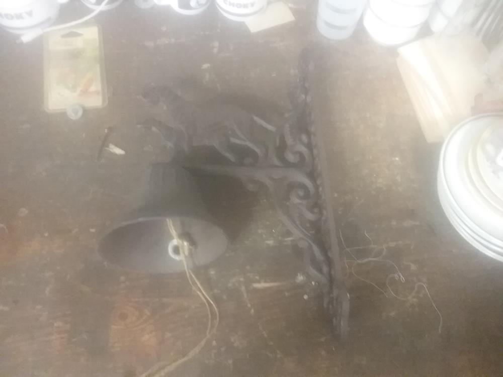 CLOCHETTE FONTE CHIEN