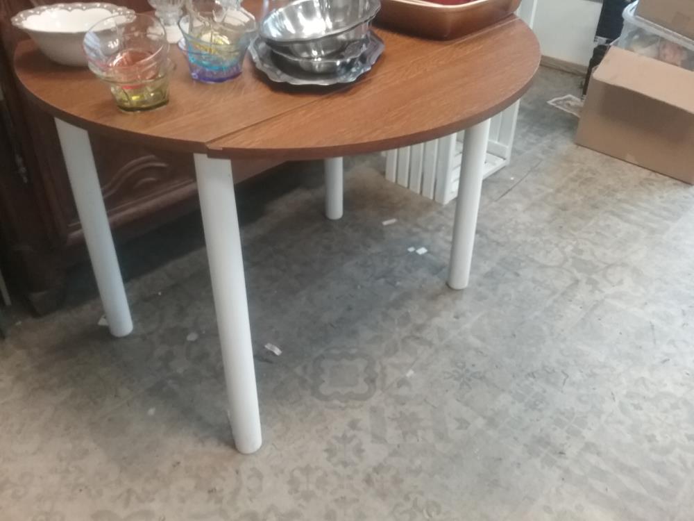 TABLE DE CUISINE A VOLETS