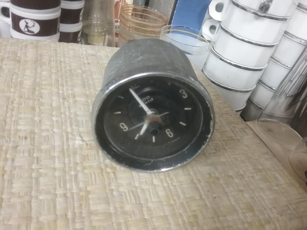 HORLOGE AUTO ANCIENNE