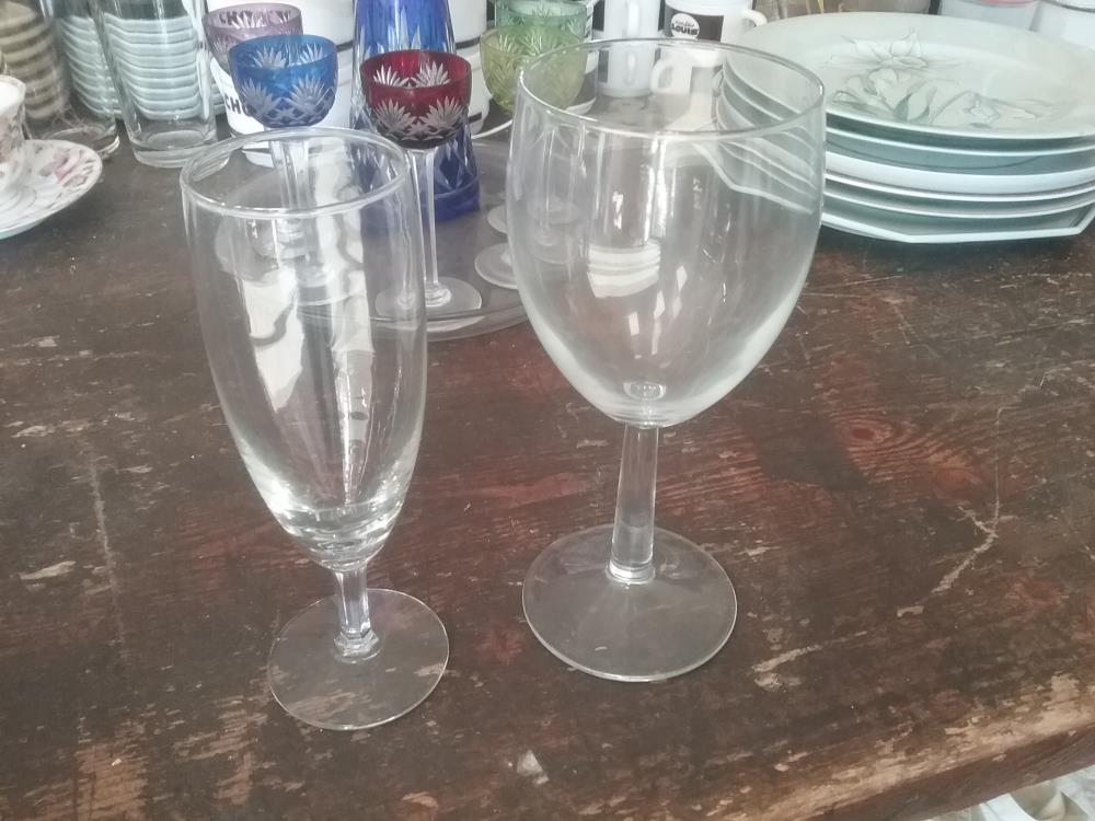 10 VERRES ET 4 FLUTES