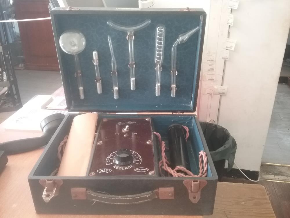 APPAREIL VINTAGE ELECTROTHERAPIE