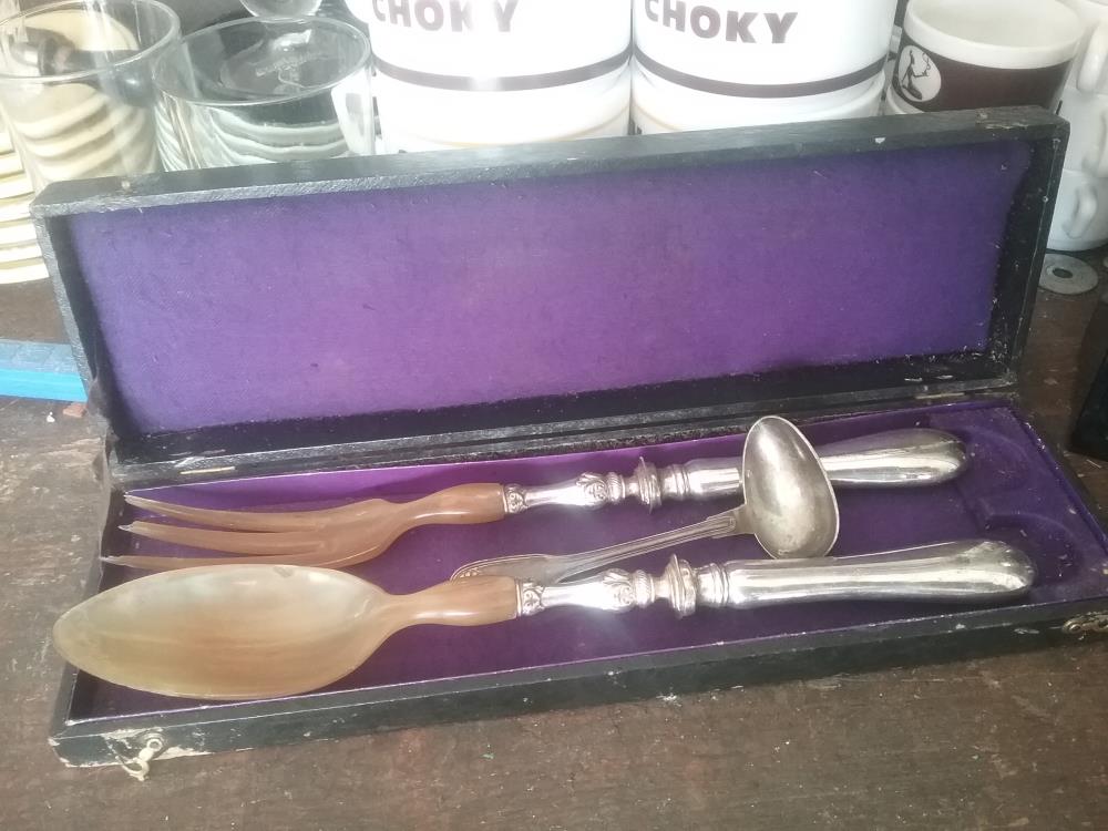 PAIRE DE COUVERTS A SALADE ANCIENS