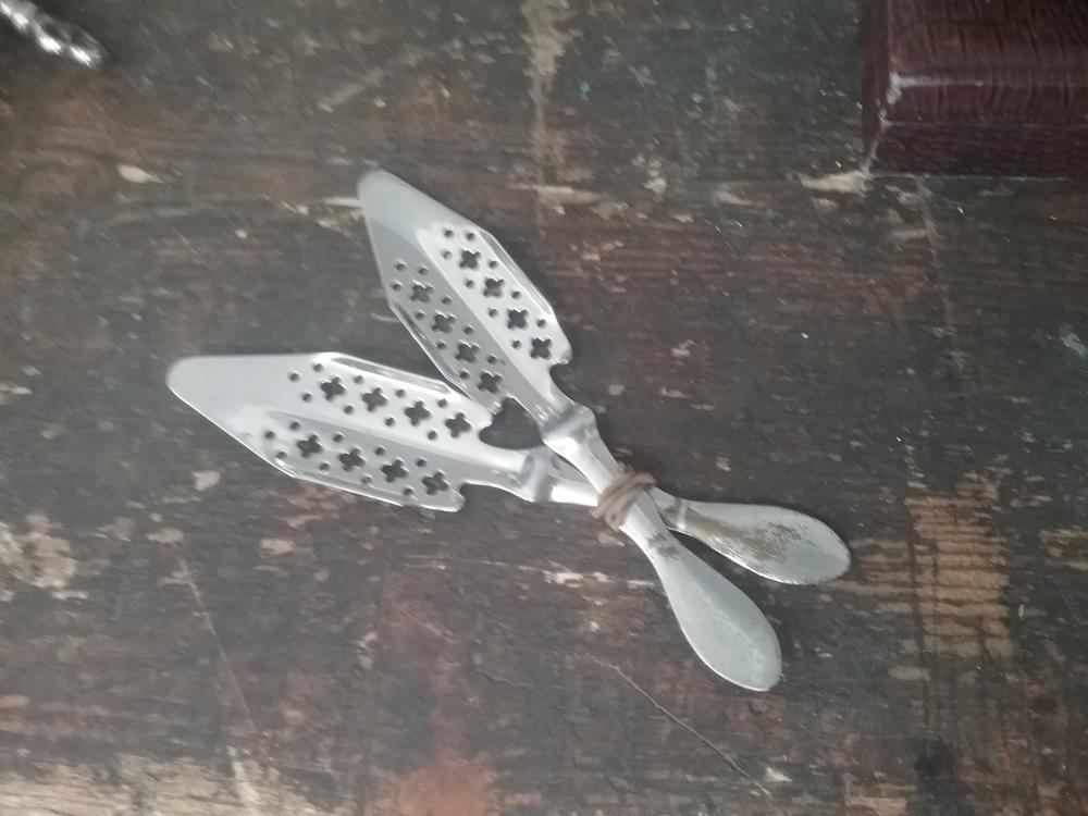 2 CUILLERES A ABSINTHE