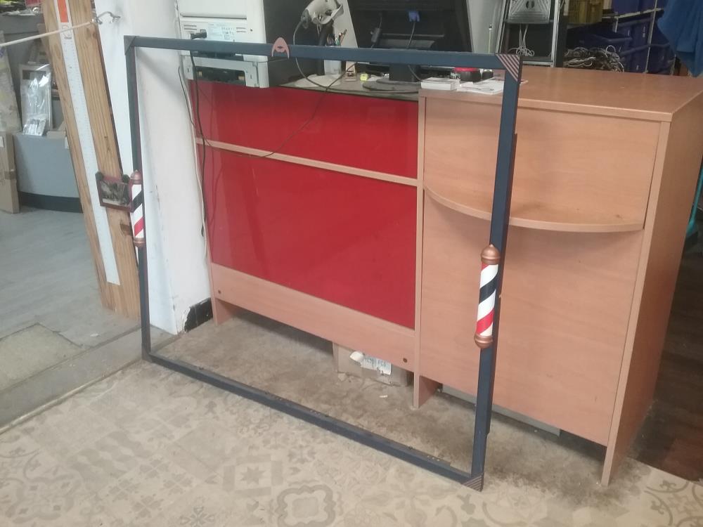 CADRE BARBIER TOLE