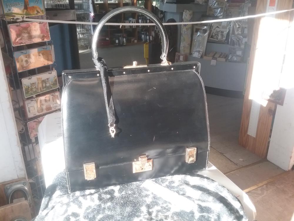 SAC VINTAGE CUIR NOIR