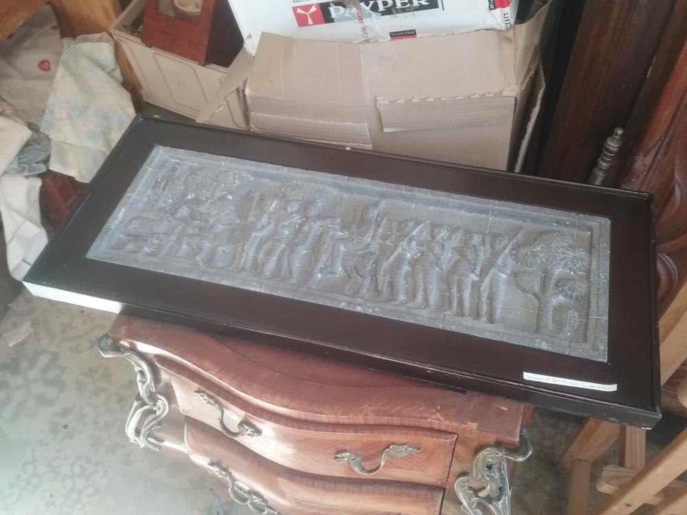 PIERRE SCULPTE INDONESIE