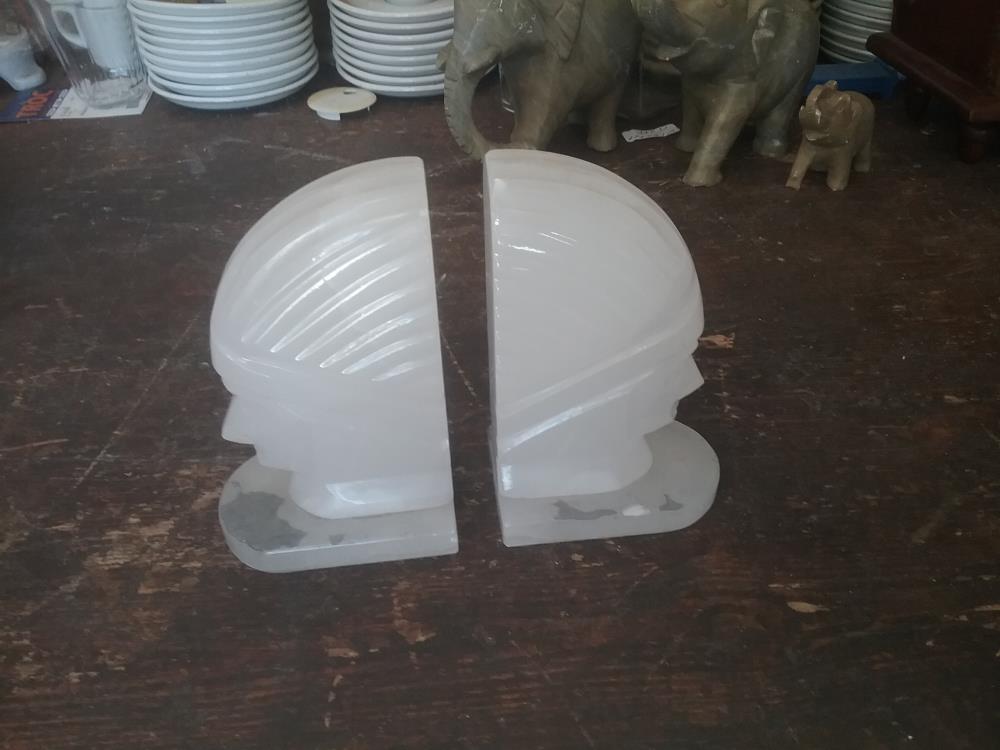 SERRES LIVRES INDIENS PIERRE