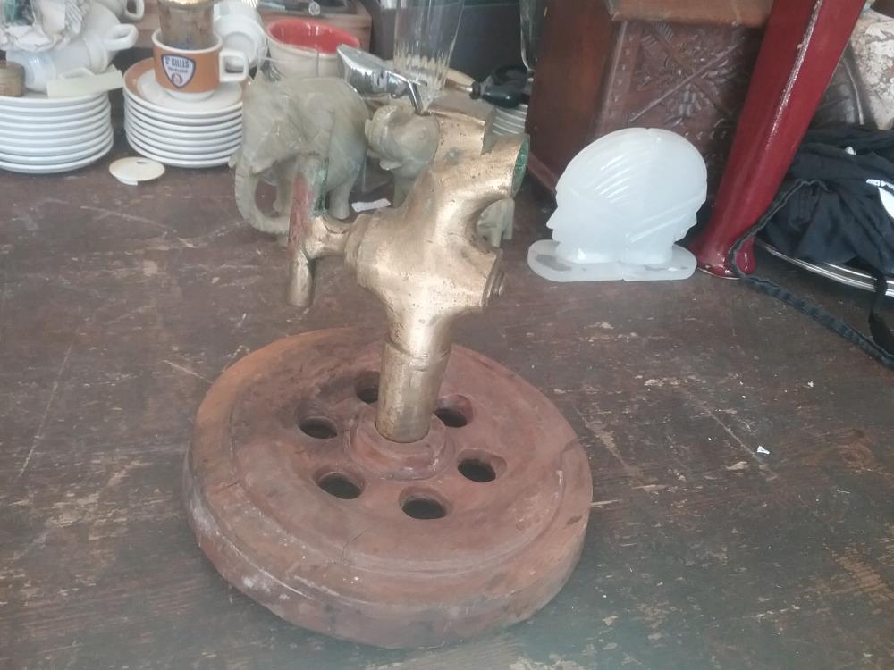 ROBINET BRONZE ET SUPPORT