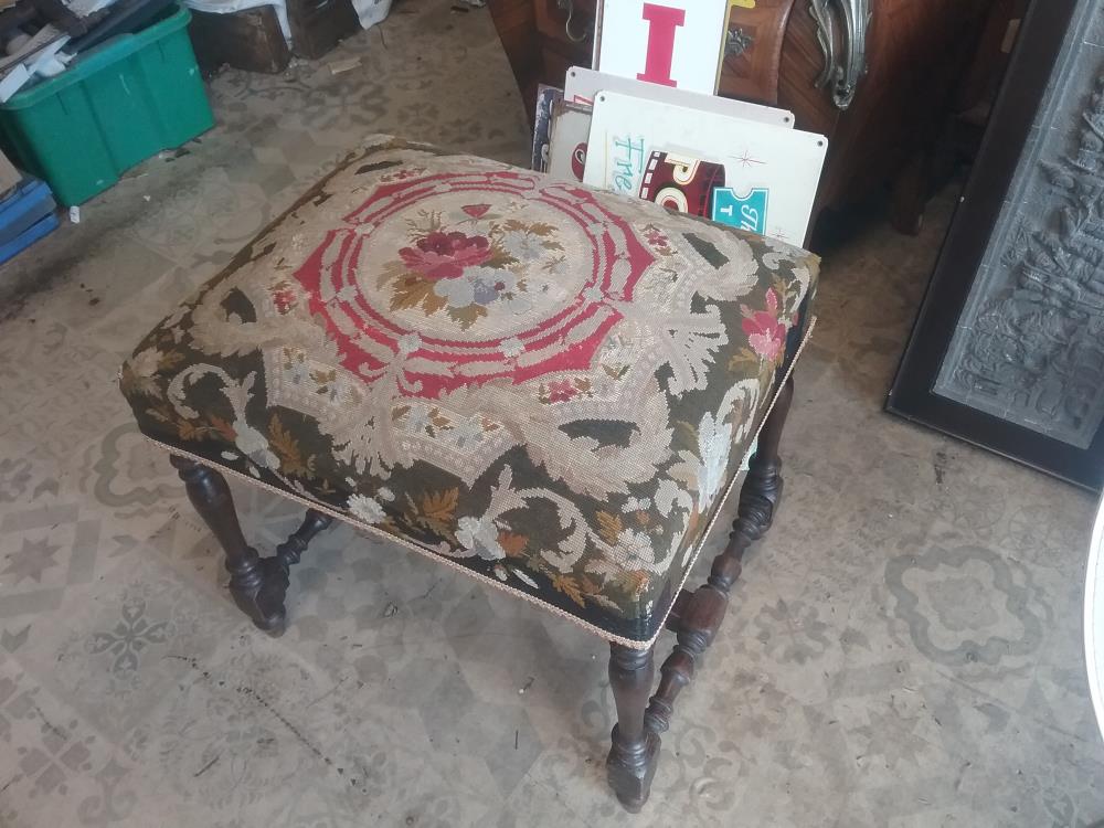 SIEGE TAPISSERIE ANCIENNE