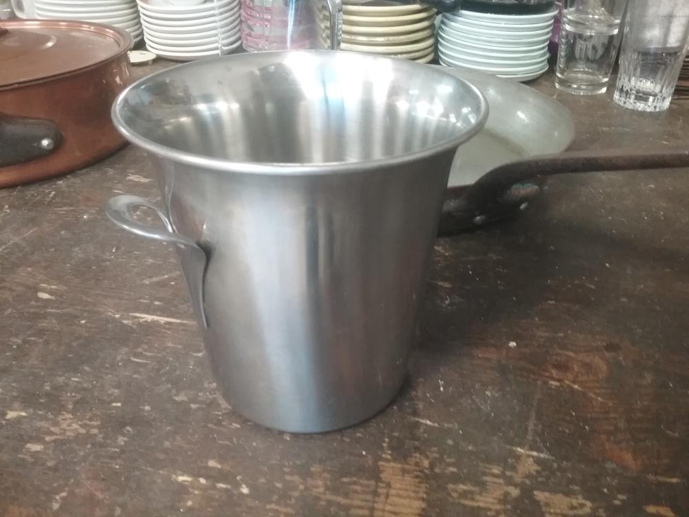 SEAU A GLACE GUY DEGRENNES