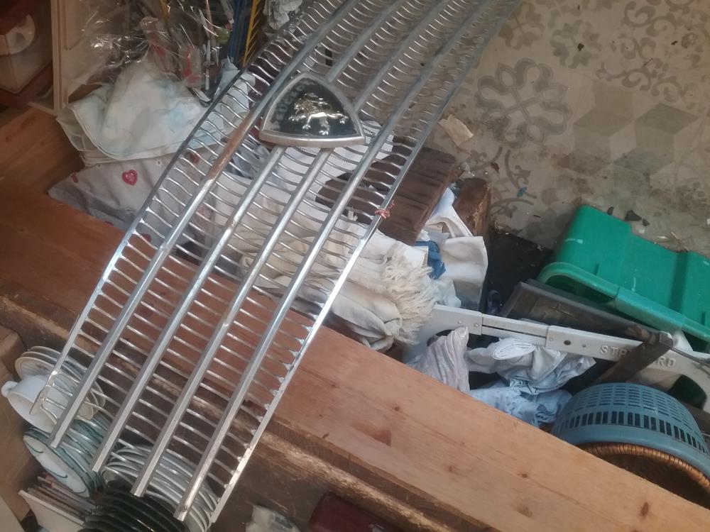 CALANDRE 404 PEUGEOT