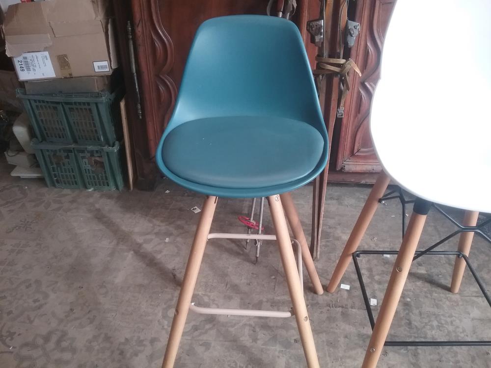 CHAISE BAR BLEU
