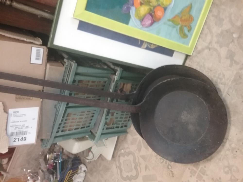 POELE ANCIENNE FONTE