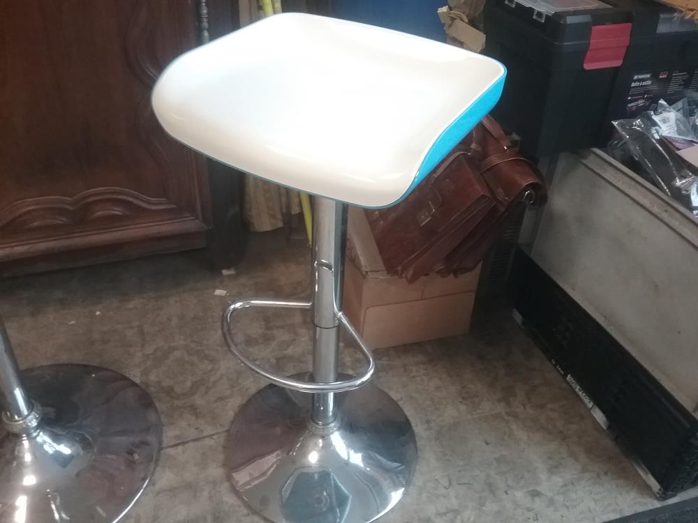 TABOURET DE BAR