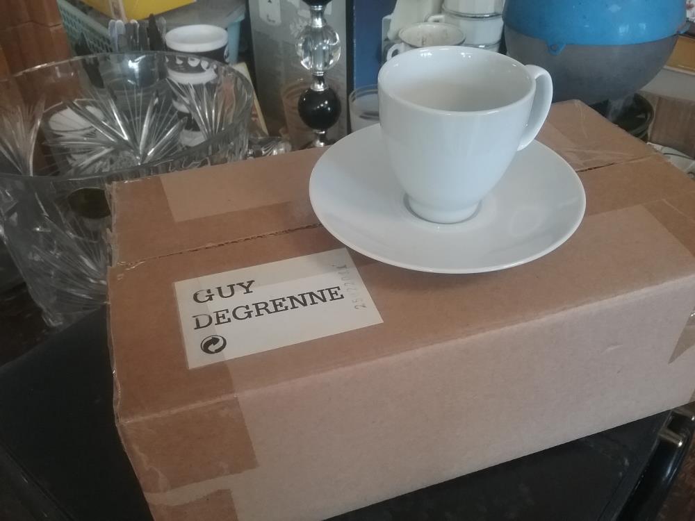 4 TASSES GUY DEGRENNE