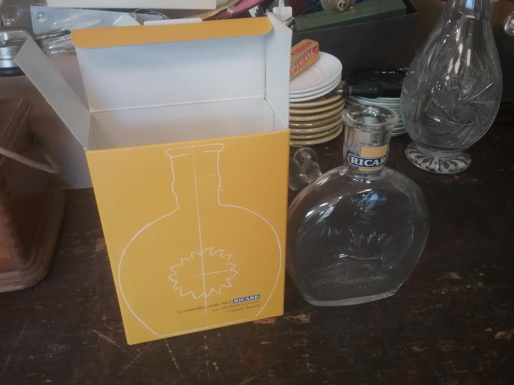 CARAFE RICARD ET BOITE