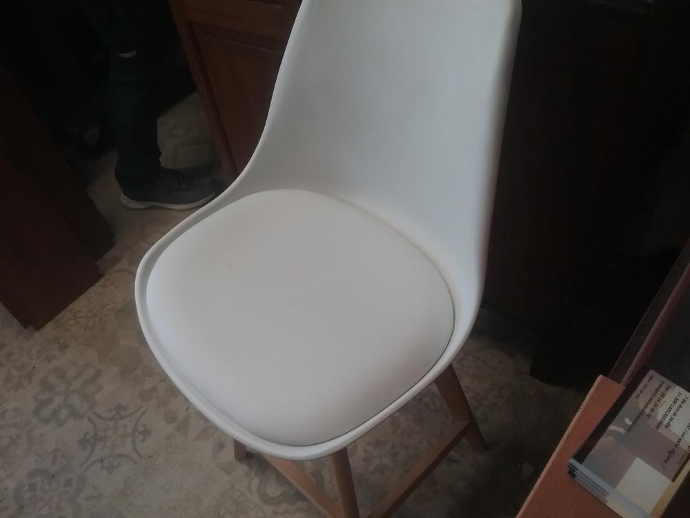 TABOURET DE BAR BLANC