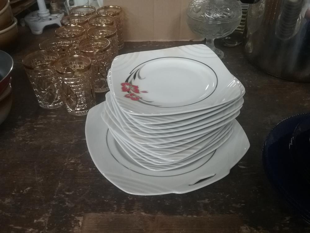 SERVICE DESSERT TCHEKHOV