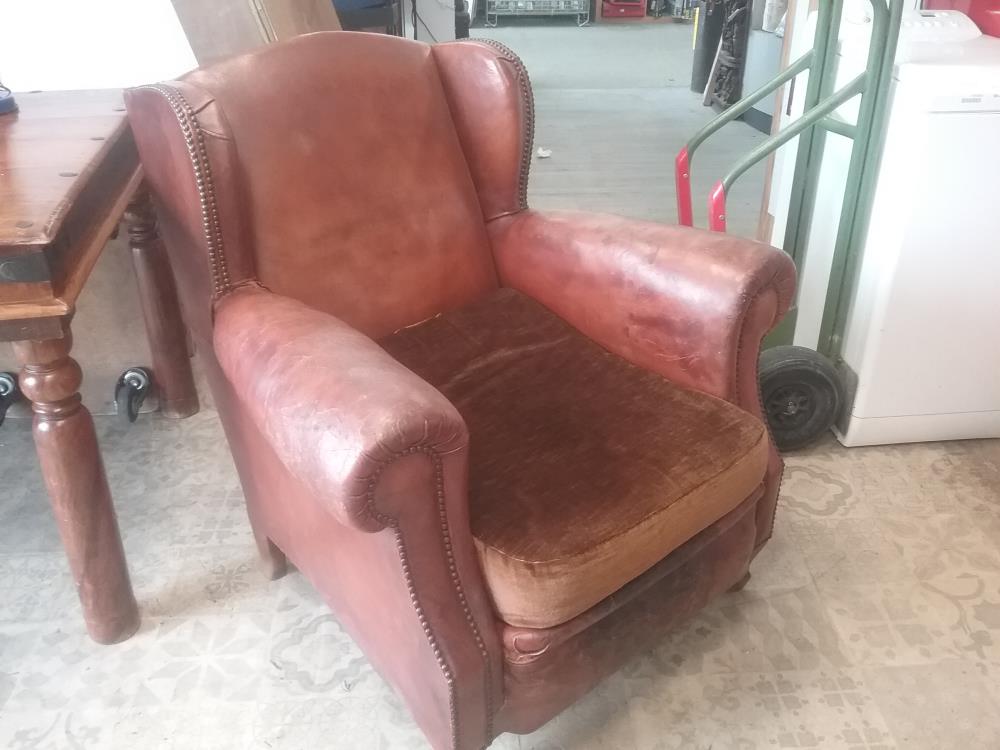 FAUTEUIL CLUB A OREILLES