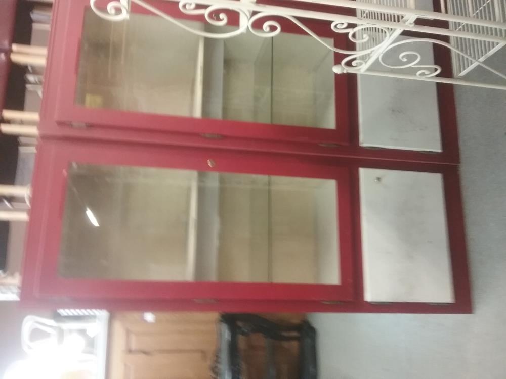 VITRINE ROUGE 