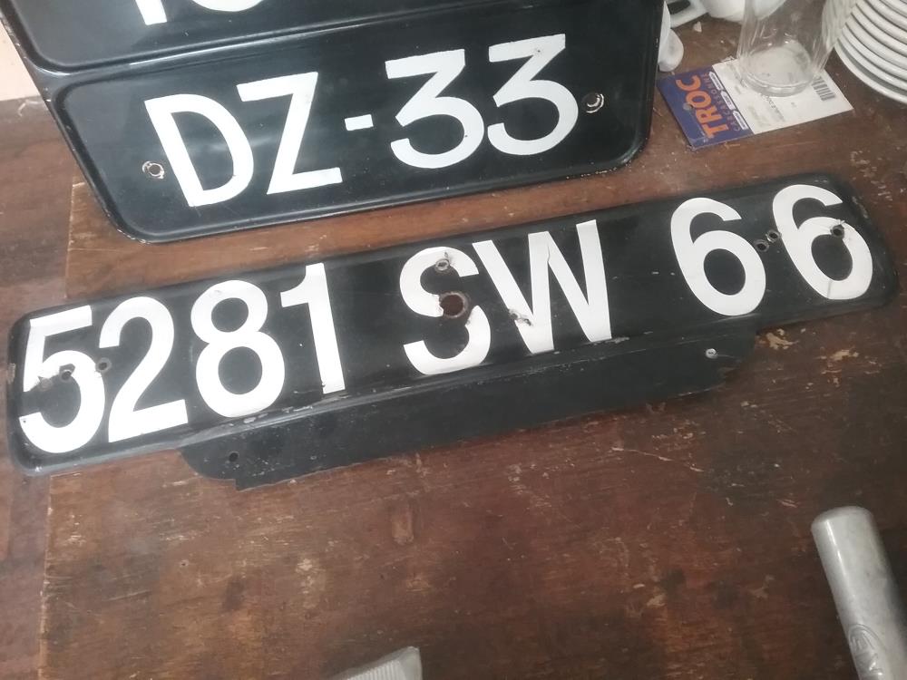 PLAQUE AUTO AV ANCIENNE TOLE