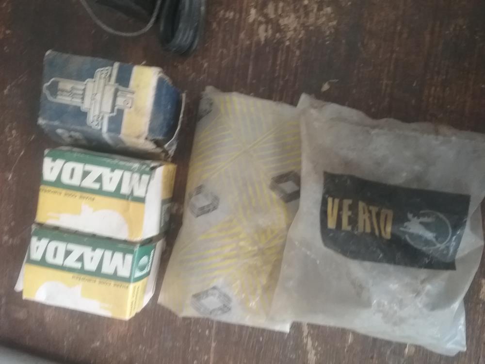 PEYIT LOT PIECES AUTO