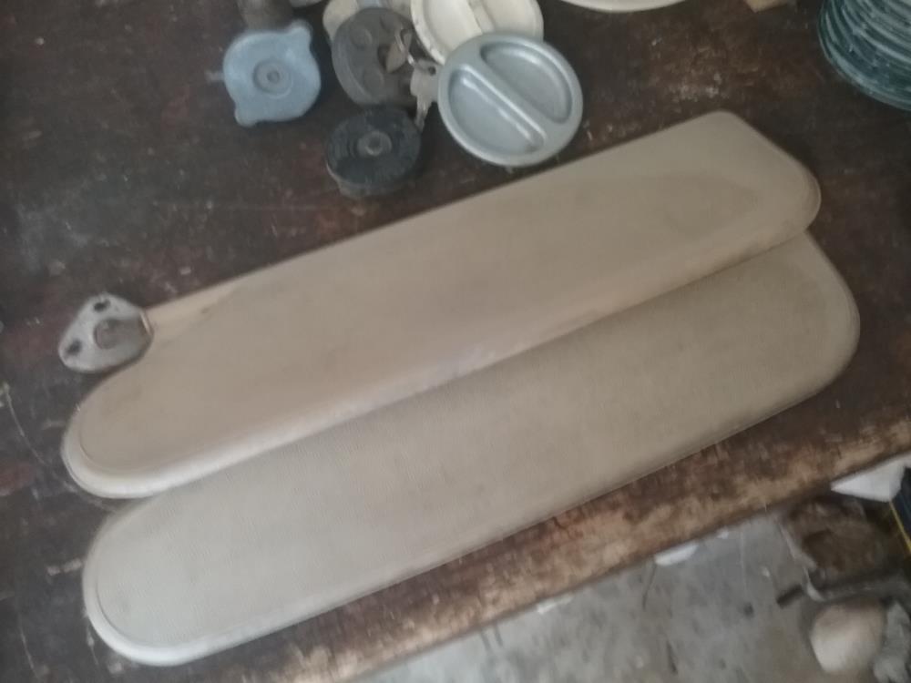 PAIRE DE PARE SOLEIL ANCIENS