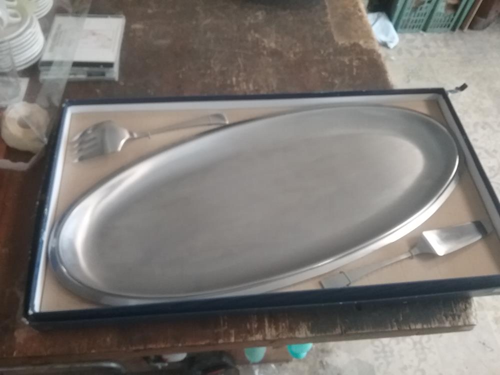 ENSEMBLE A POISSON GUY DEGRENNE