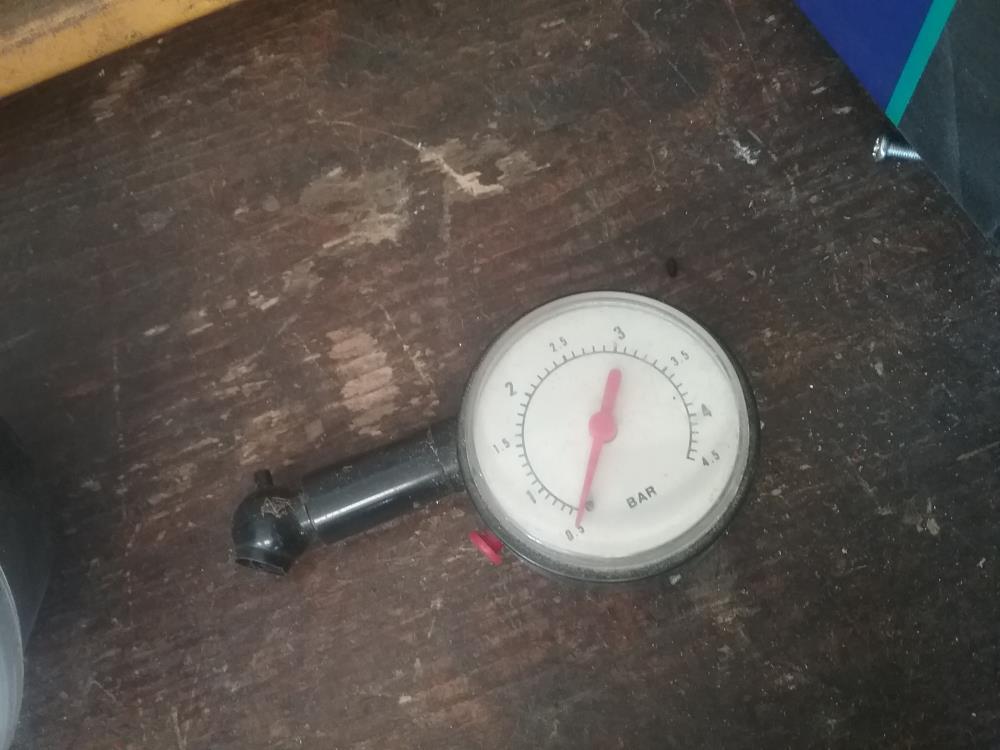 TESTEUR PNEU VINTAGE