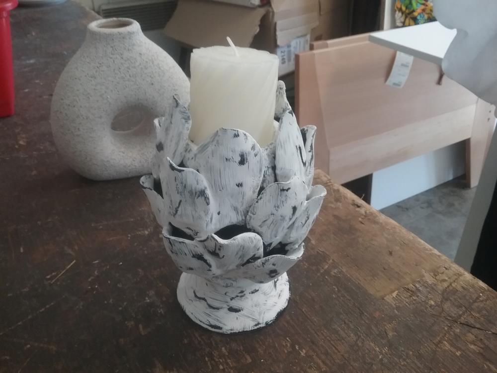 BOUGEOIR PIGNE DE PIN