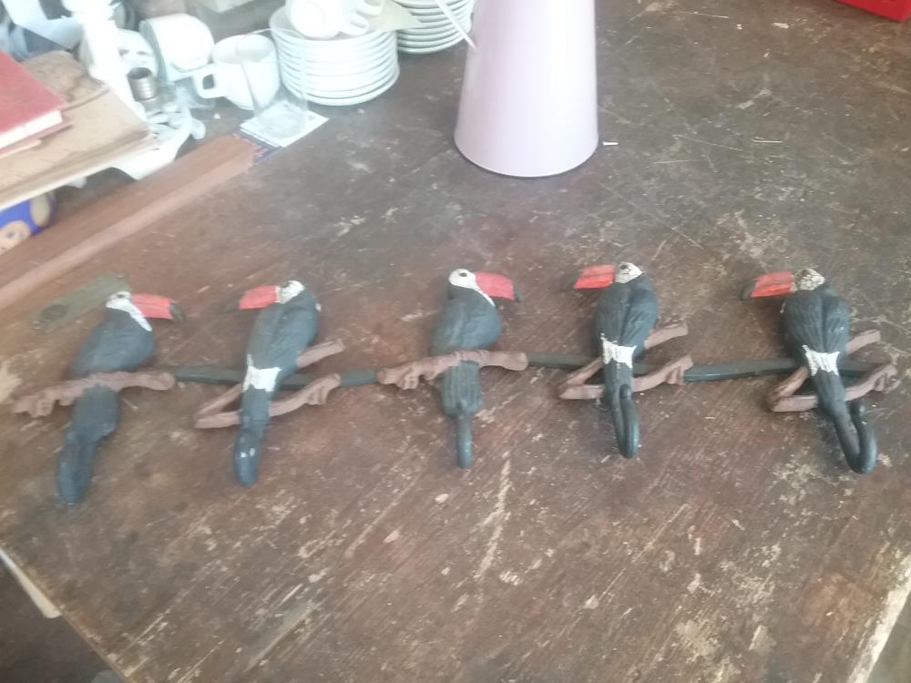 PORTE MANTEAU MURAL FONTE OISEAU 