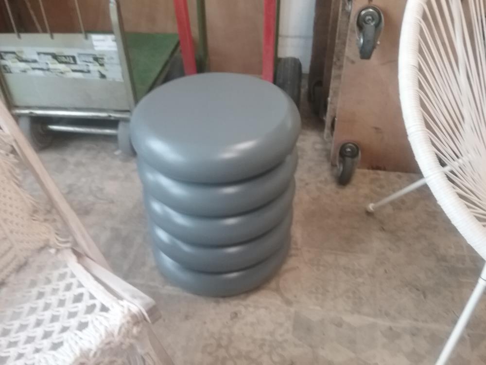 TABOURET METAL GRIS