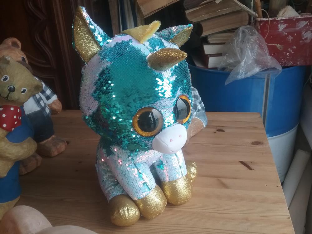 LICORNE A PAILLETTES