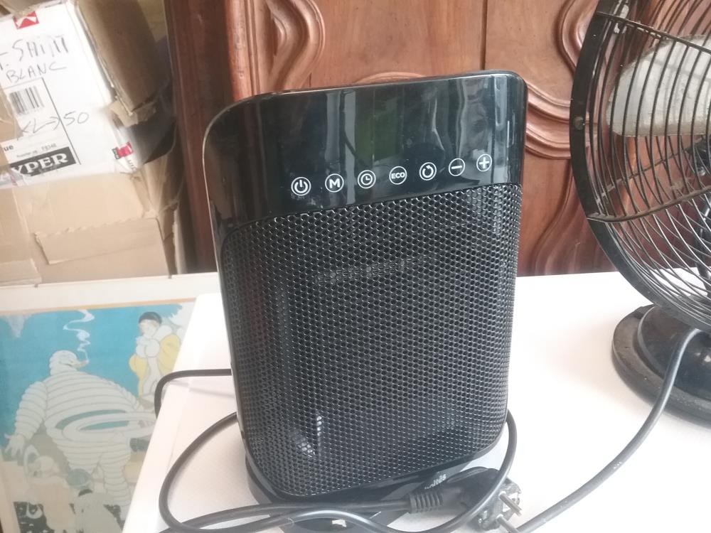 CHAUFFAGE  VENTILO NOIR