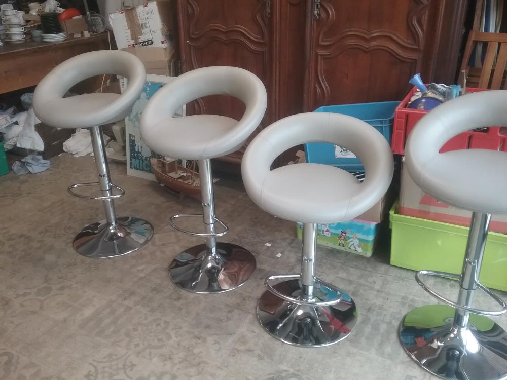 TABOURET DE BAR GRIS TAUPE